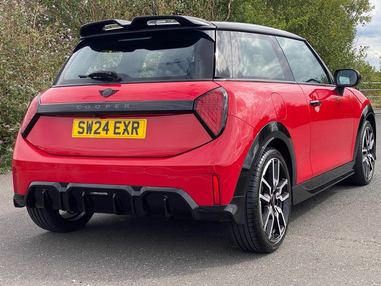 2024 MINI Cooper 1.5 C Sport Auto 3dr - OLED Infotainment Screen &amp; Rear Camera &amp; CarPlay ...