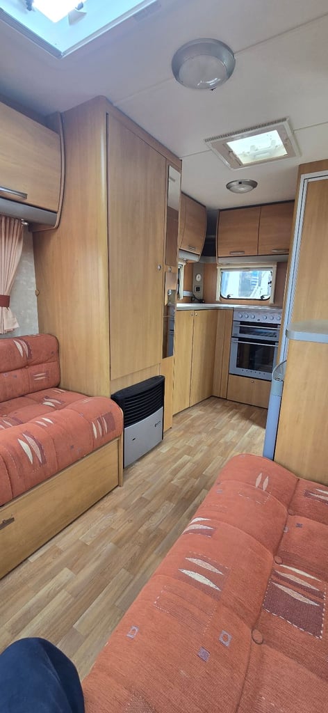 Swift Charisma 220/2 berth 2007 motor mover light weight 