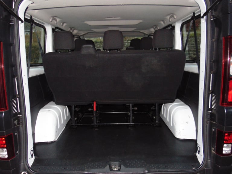 2017 Vauxhall Vivaro 2900 1.6CDTI BiTurbo 125PS H1 Combi 9 Seat NO VAT MPV Diesel Manual