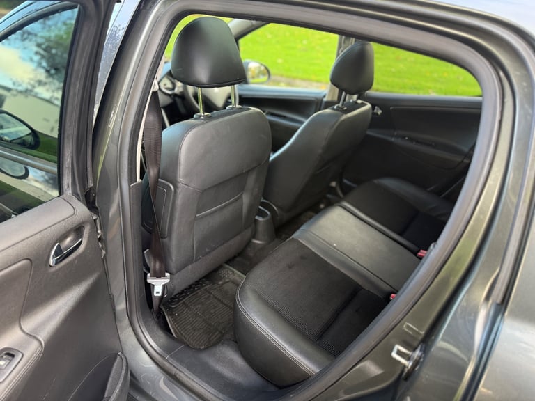 Peugeot, 207, Hatchback, 2012, Semi-Auto, 1598 (cc), 5 doors