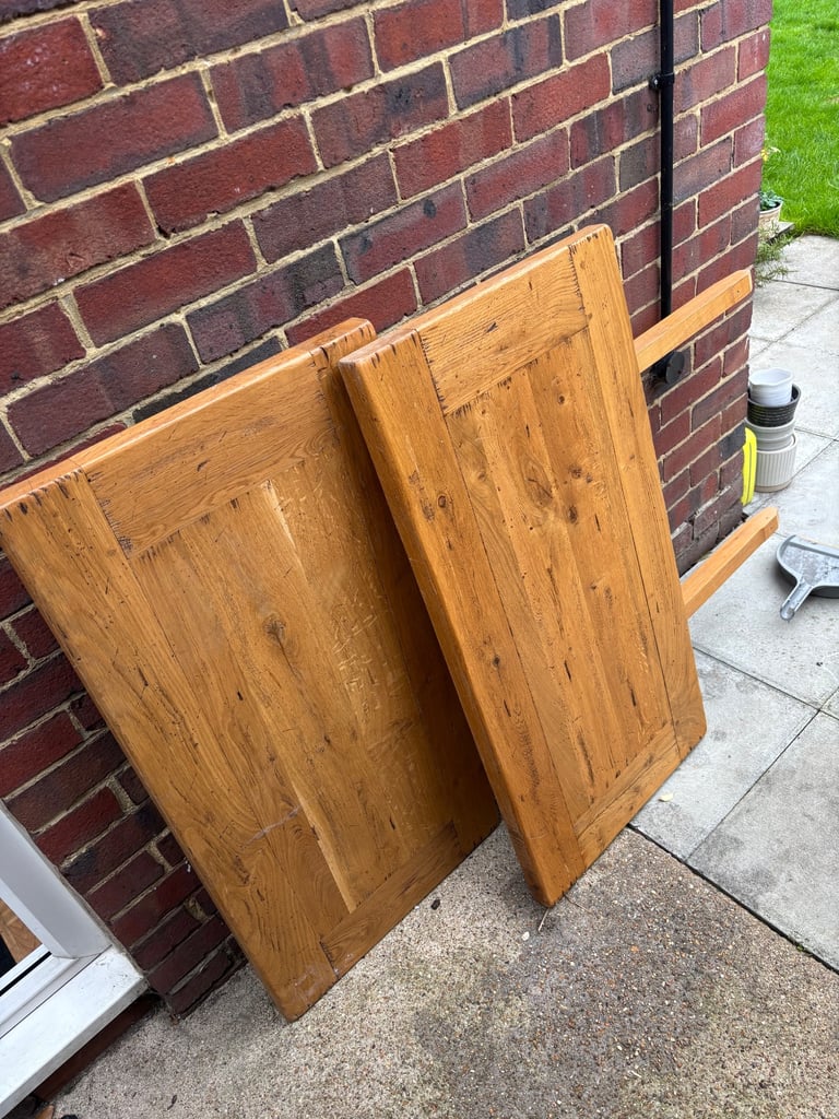 Solid oak table 