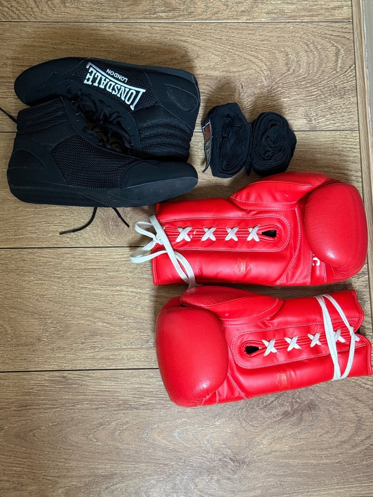 image for FULL SET, Title Boxing 16oz Gloves + Lonsdale Boxing Boots w/hand wraps