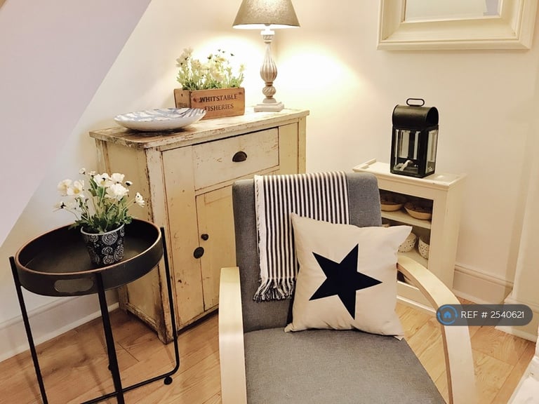 2 bedroom house in Essex Street, Whitstable, CT5 (2 bed) (#2540621)