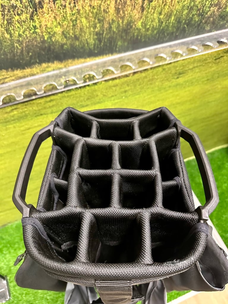Ping DLX cart bag 