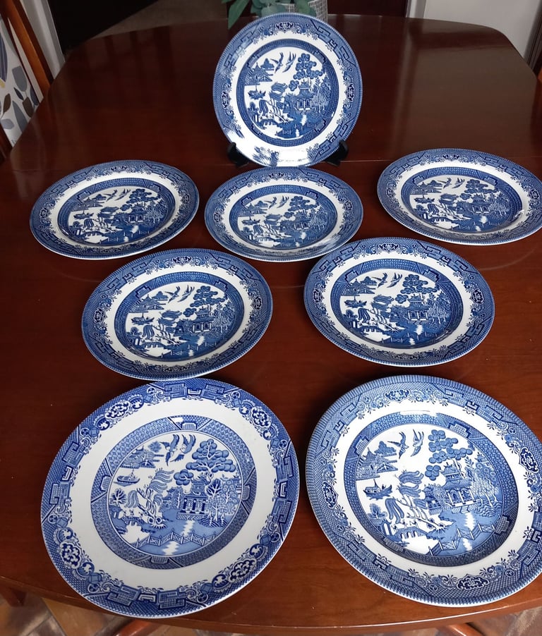 CHURCHILL/WOOD & SONS/BROADHURST STAFFORDSHIRE IRONSTONE “ WILLOW DESIGN PLATES X 8  