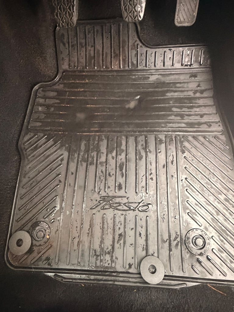 Ford, FIESTA, Hatchback, 2013, Manual, 1241 (cc), 3 doors