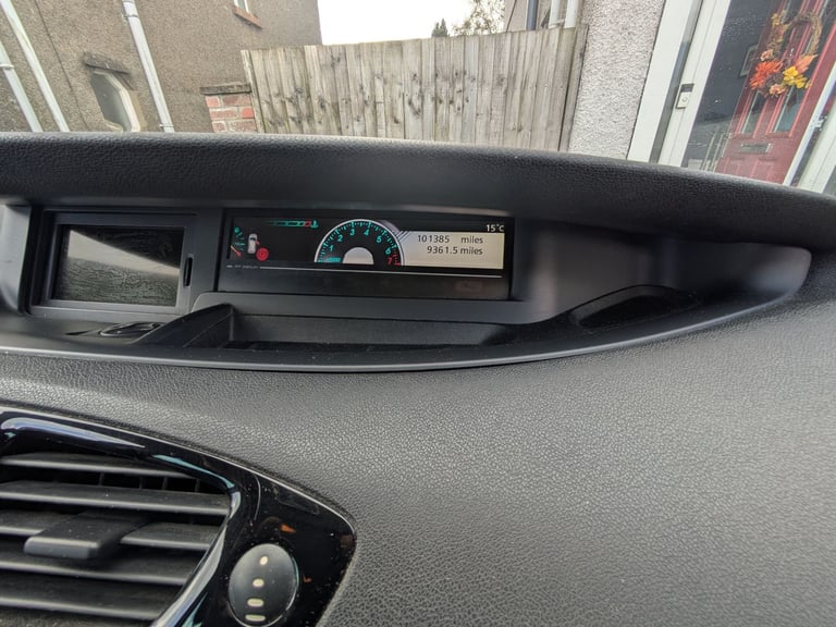 Renault, GRAND SCENIC, MPV, 2011, Manual, 1598 (cc),5 doors 7 seat - Image 12