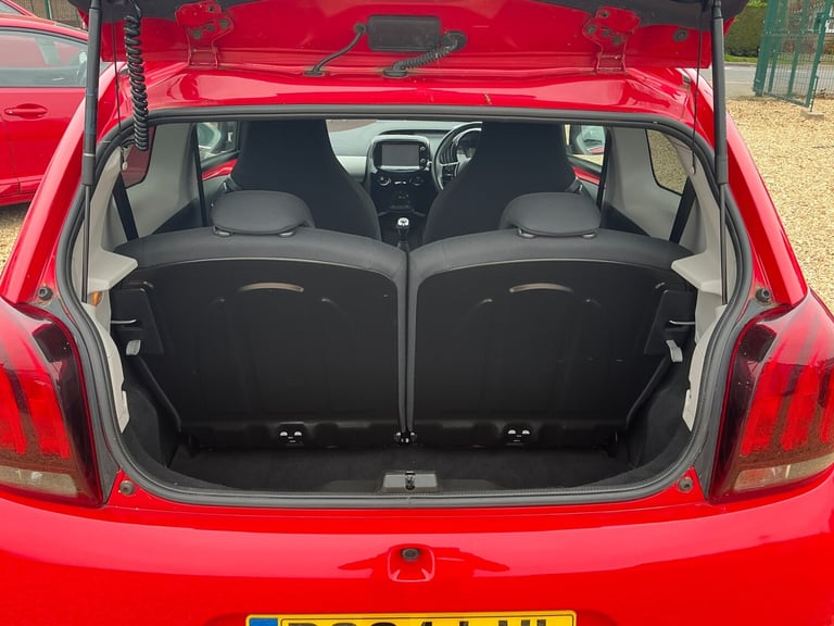 2014 Peugeot 108 1.2 VTi Allure 3dr HATCHBACK Petrol Manual