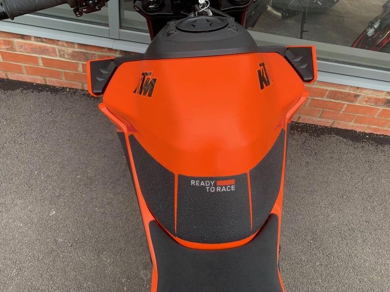 KTM 990 DUKE - TECH PACK - KTM WARRANTY 09/5/2029