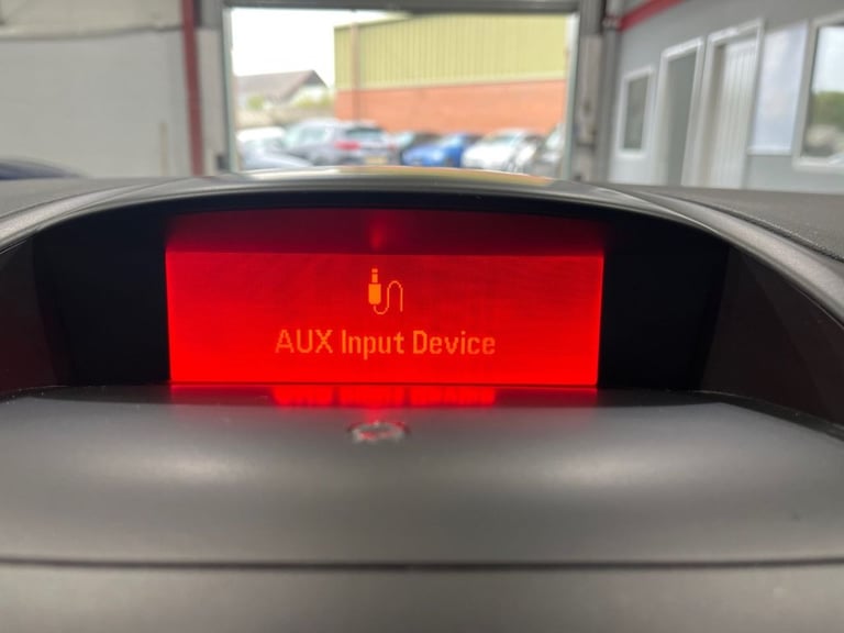 2014 Vauxhall Zafira Tourer 2.0 CDTi SRi MPV 5dr Diesel Manual Euro 5 (130 ps) MPV Diesel Manual