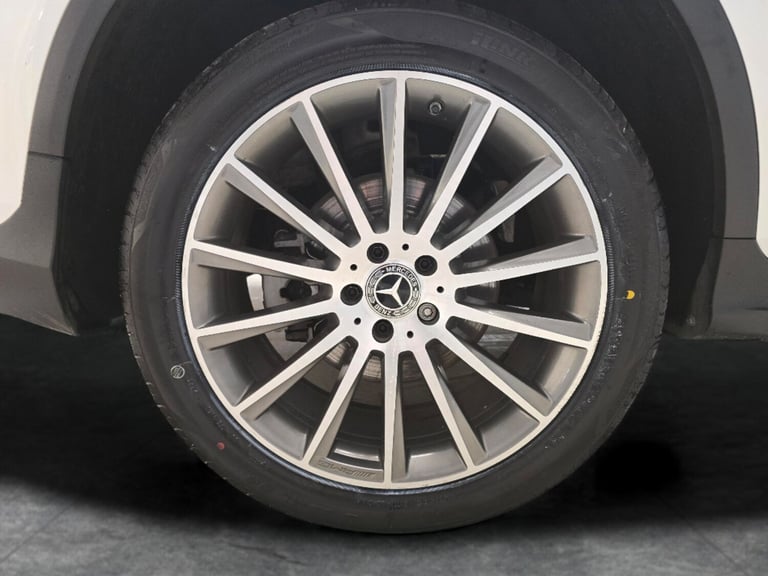 2019 Mercedes-Benz GLC 2.0 GLC220d AMG Line (Premium) SUV 5dr Diesel G-Tronic+ 4MATIC Euro 6 (s/s...
