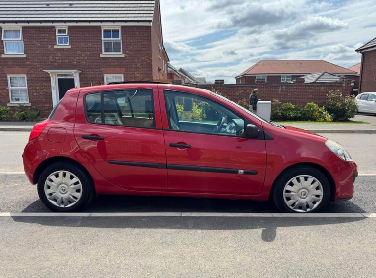 Renault, CLIO, Hatchback, 2006, Other, 1598 (cc), 5 doors