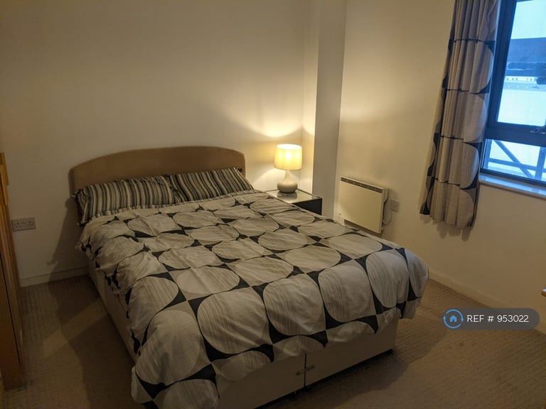 1 bedroom flat in Blantyre Street, Manchester, M15 (1 bed) (#953022)