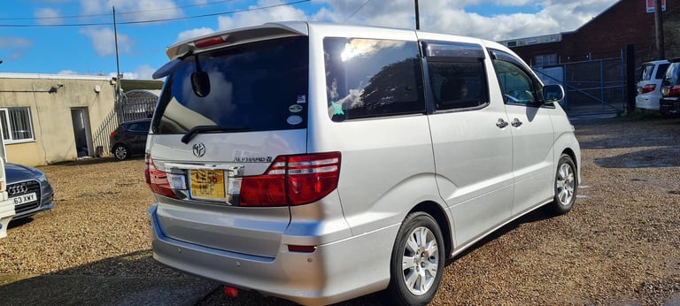 TOYOTA ALPHARD 2 BERTH CAMPERVAN WITH ROCK & ROLL BED & FRIDGE