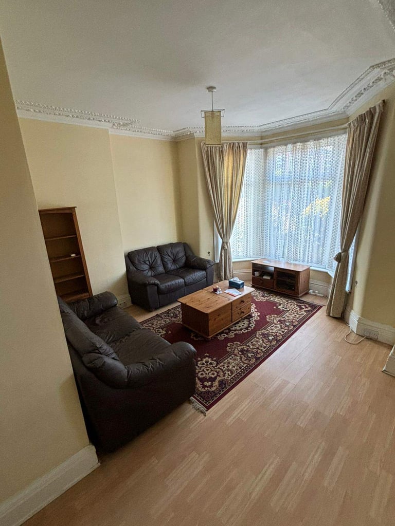 2 Bed Ground Floor Flat to Rent in Ilford