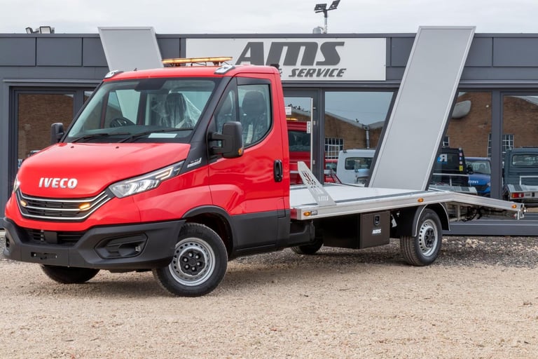 2025 IVECO DAILY RECOVERY TRUCK 3.0 210BHP AUTO CONNECT PACK FULLY LOADED
