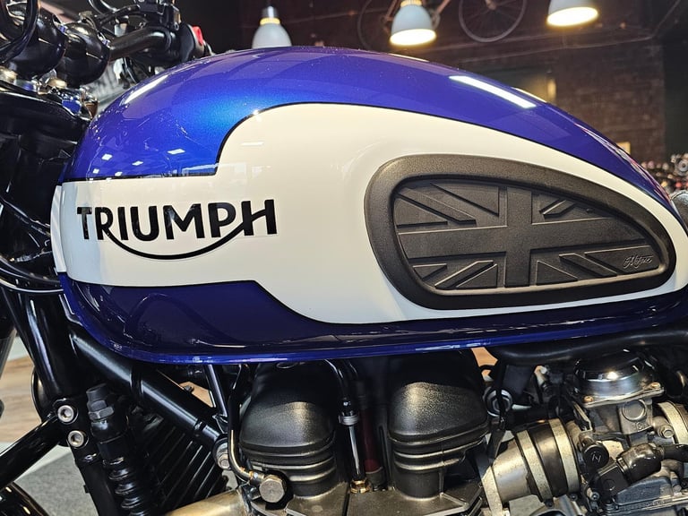 2015/65 TRIUMPH BONNEVILLE NEWCHURCH 865cc EXTRA'S 17,000 MILES
