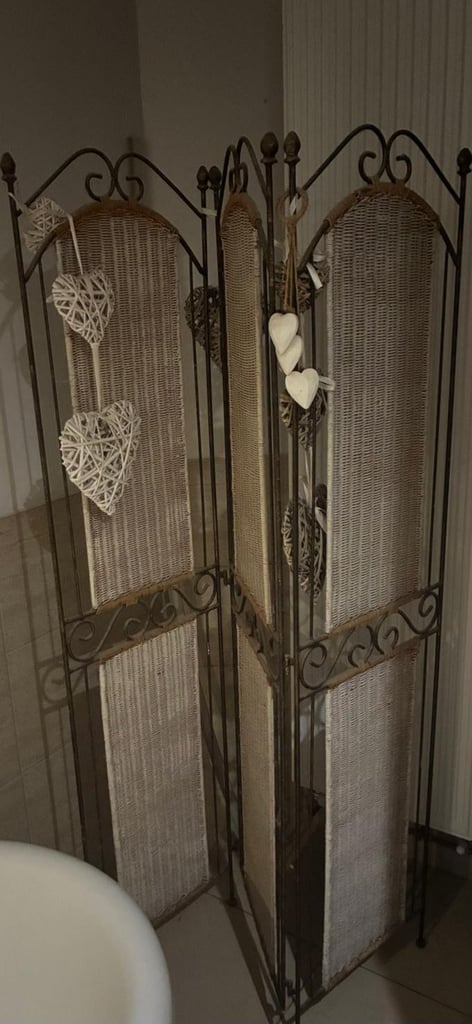 Vintage privacy screen/room divider