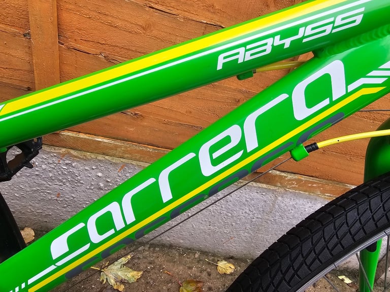 BIKE 24" WHEEL CARRERA LIGHTWEIGHT 6-SPEED HYBRID - Age Range 7-11 Years £128