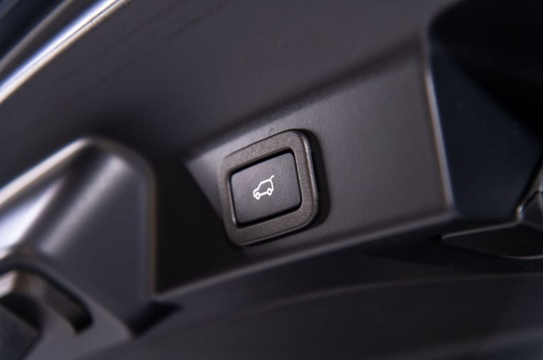 2021 Jaguar F-Pace 2.0 P250i R-Dynamic SE SUV 5dr Petrol Auto AWD Euro 6 (s/s) (250 ps) ESTATE Pe...