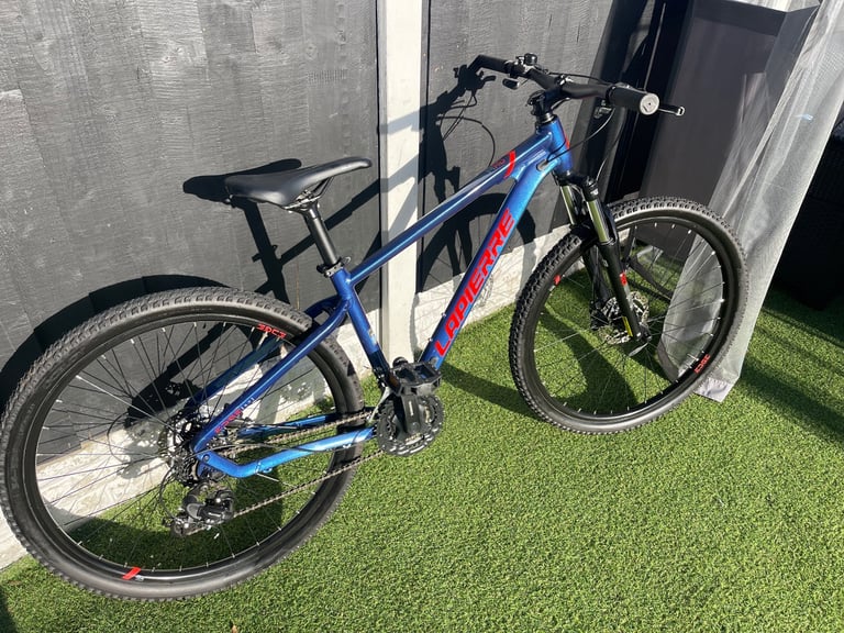 Lapierre Edge Mountain Bike 27.5 wheel small mens frame