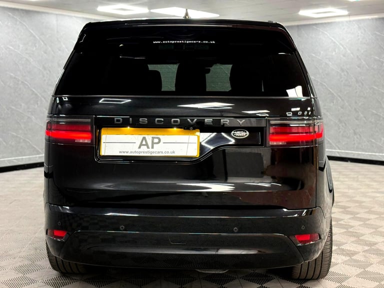 2021 Land Rover Discovery 3.0 D250 R-Dynamic S 5dr Auto TOWING PACK | HUGE SPEC ESTATE Diesel Sem...