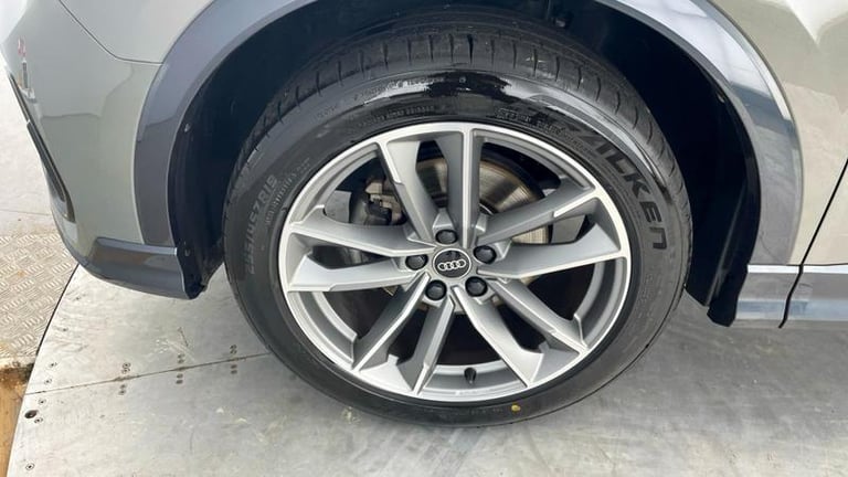 2023 Audi Q3 Black Edition 35 TFSI  150 PS 6-speed Manual SUV Petrol Manual