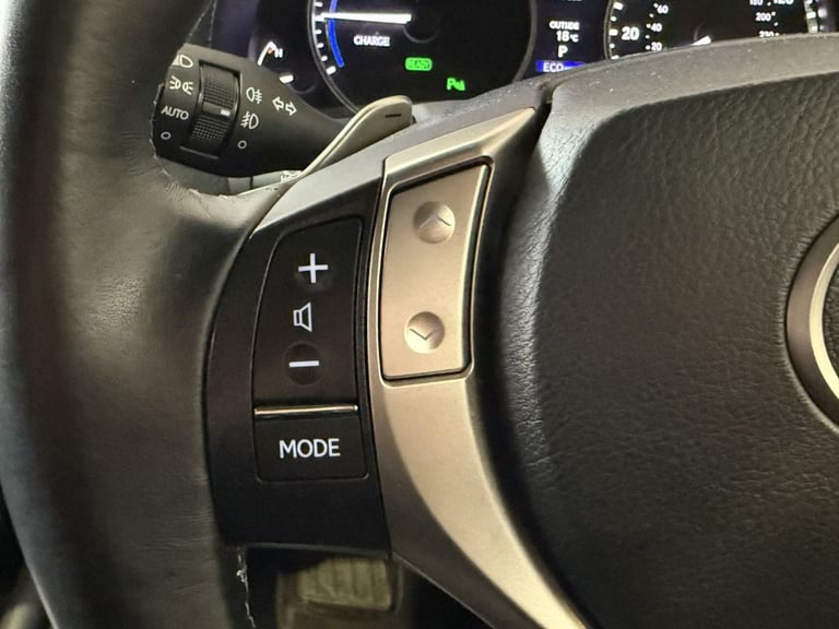 2015 Lexus GS 2.5 300h Premier Saloon 4dr Petrol Hybrid CVT Euro 5 (s/s) (223 ps) Saloon PETROL/E...