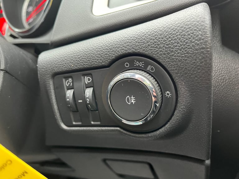 2010 Vauxhall Astra 1.4 16v Exclusiv Euro 5 5dr HATCHBACK Petrol Manual