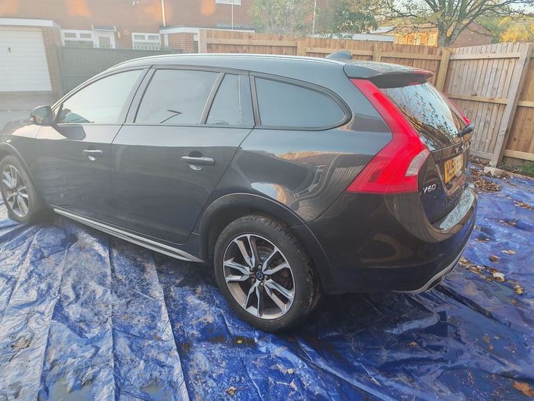 Volvo, V60, Estate, 2016, Semi-Auto, 2400 (cc), 5 doors