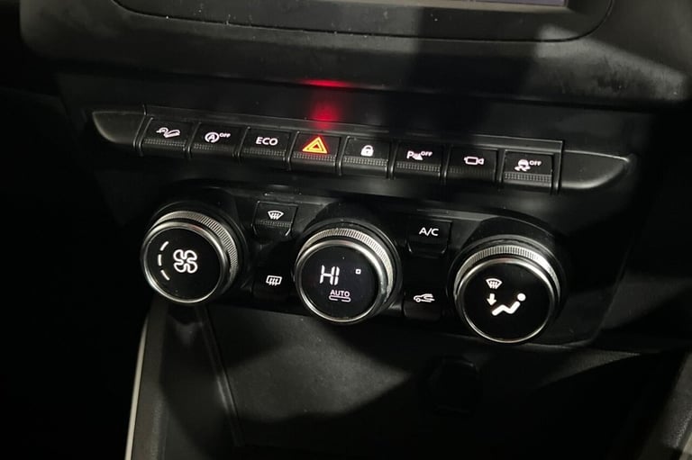 2020 70 DACIA DUSTER 1.5 BLUE DCI PRESTIGE SUV 5DR DIESEL MANUAL 4WD EURO 6 (S/S