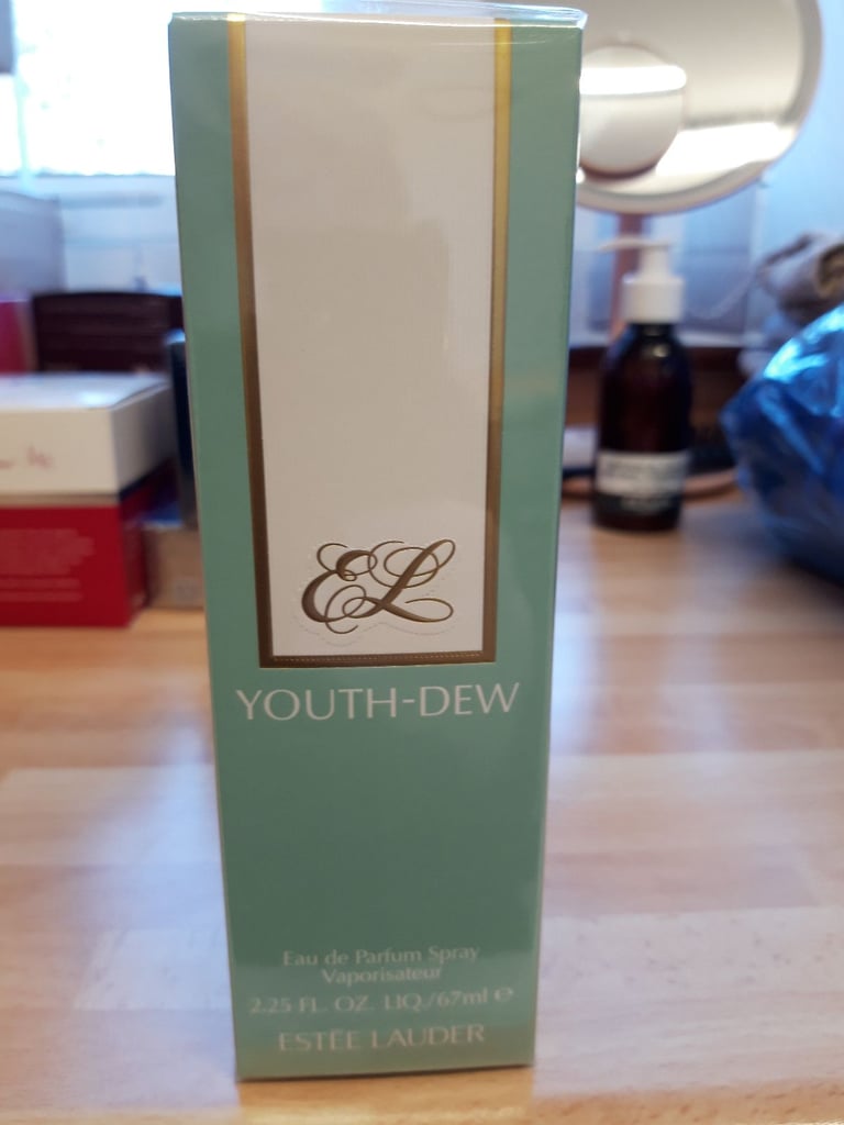 Iconic fragrance Estee Lauder youth dew fragrance Brand new sealed. 67mls
