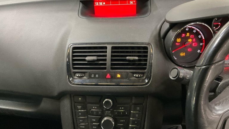 2017 Vauxhall Meriva 1.4i Life Euro 6 5dr MPV Petrol Manual