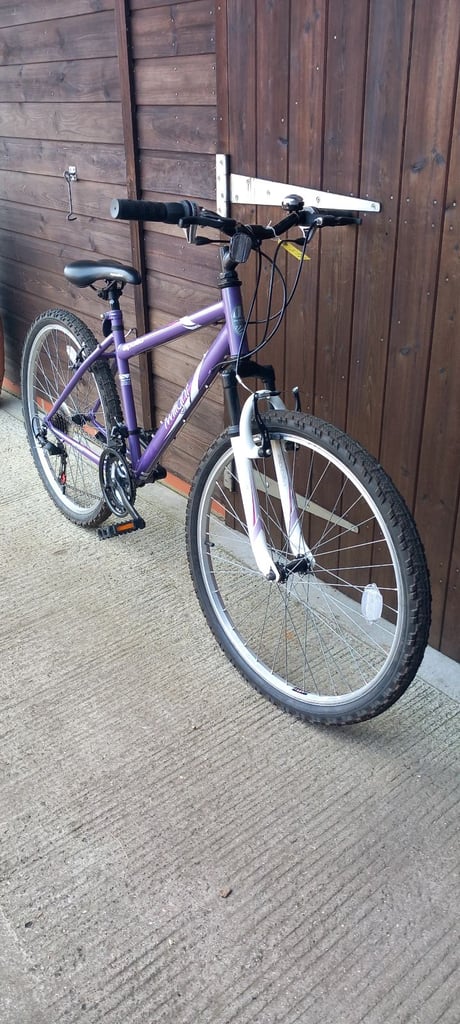 Apollo Twilight Unisex Mountain Bike. 