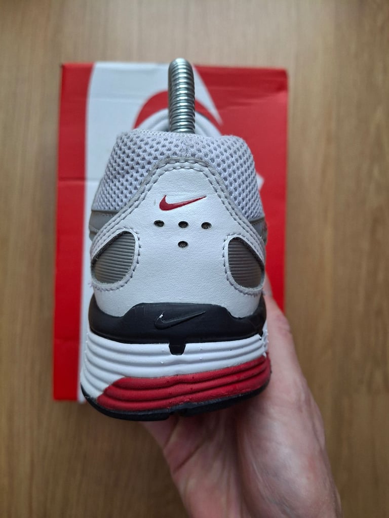 Nike p6000 white/varsity red UK5