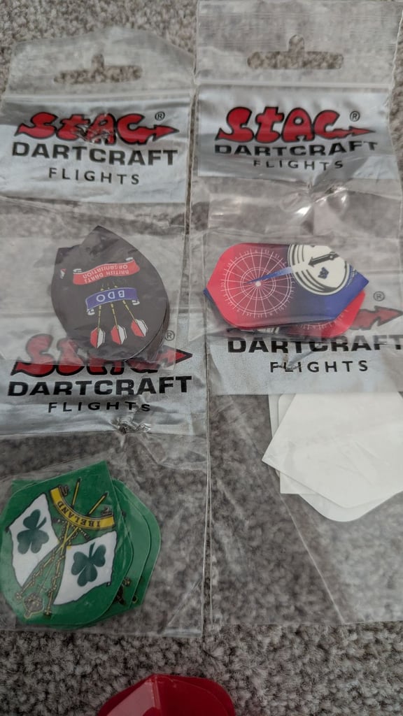 Vintage 1980's Winmau dartboard and Wooden cabinet with 3 sets of darts