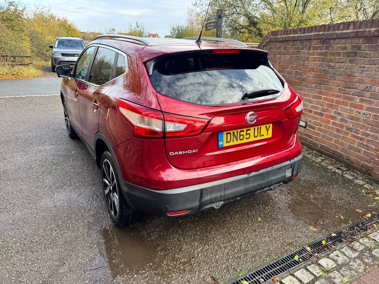 2015 Nissan Qashqai 1.6 DiG-T Tekna [Non-Panoramic] 5dr HATCHBACK Petrol Manual
