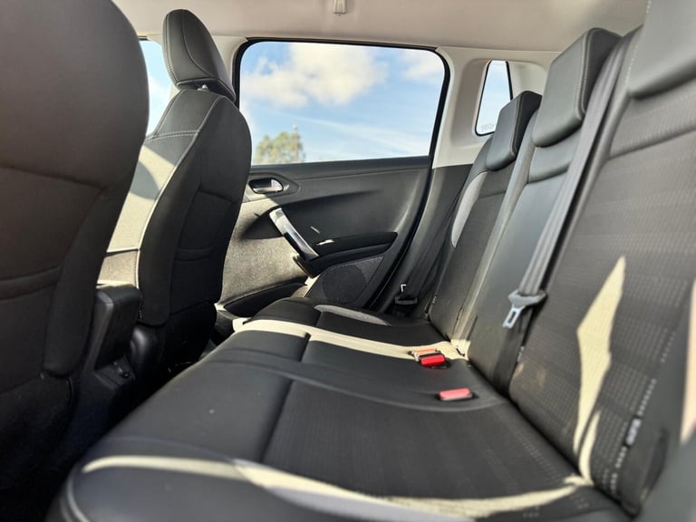 2016 Peugeot 2008 1.2 PureTech Allure Euro 6 (s/s) 5dr HATCHBACK Petrol Manual