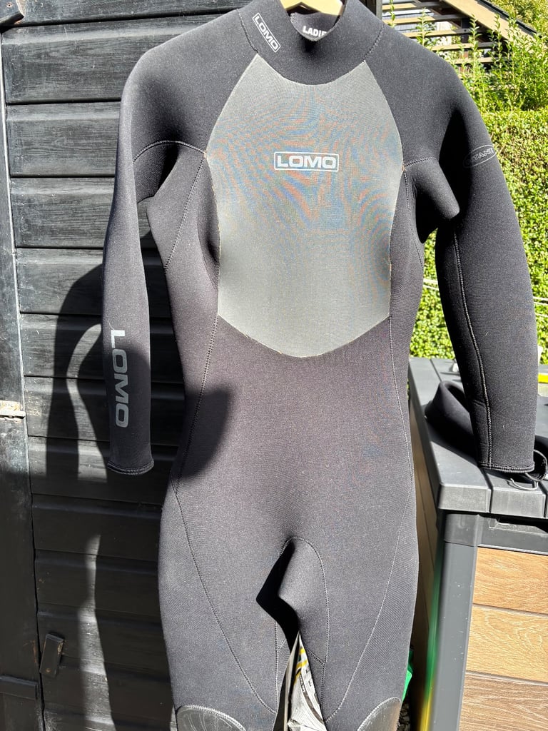 Ladies Lomo Wetsuit Size XL