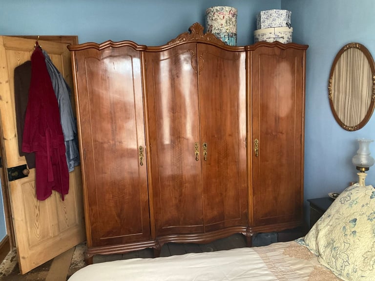 Dismantled Walnut tree Bedroom Wardrobe and bed