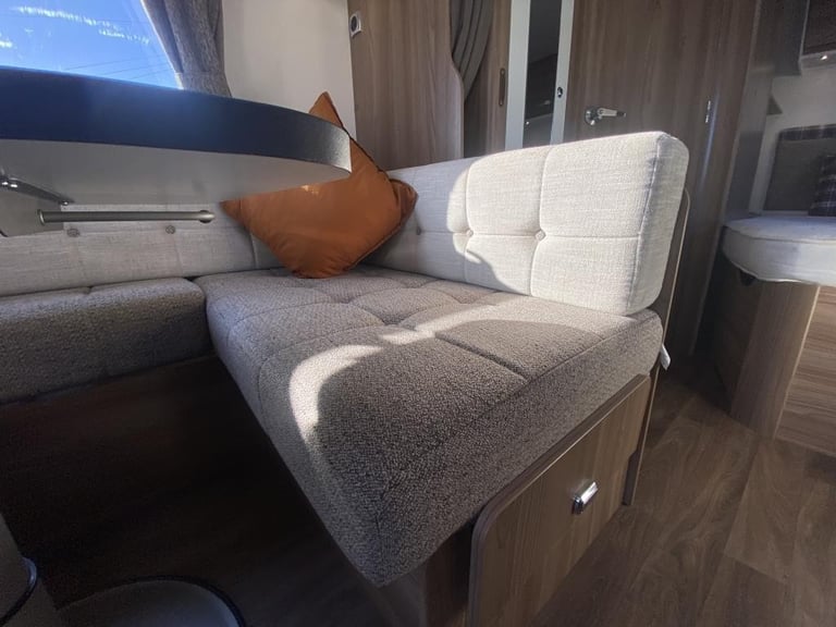 2022 SWIFT SPRITE SUPER QUATTRO FB TOURING CARAVAN