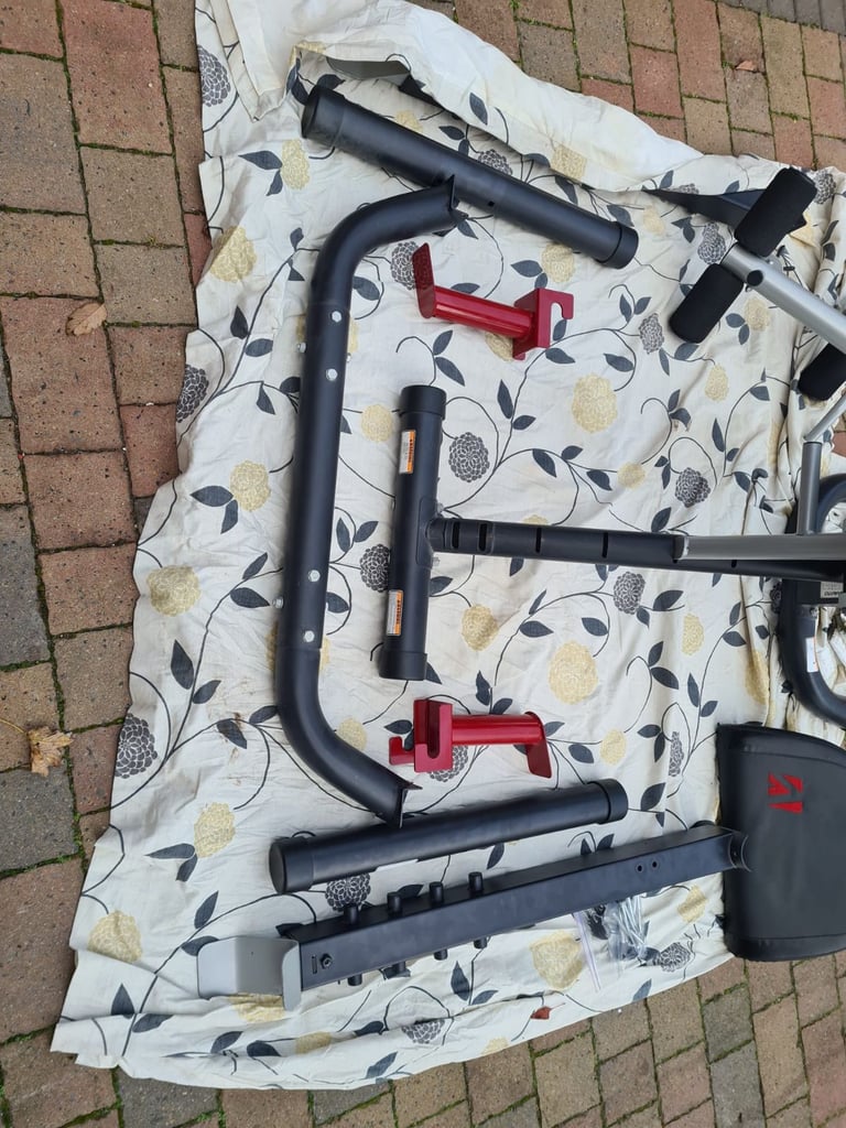 Adjustable weight bench and barbell rack 