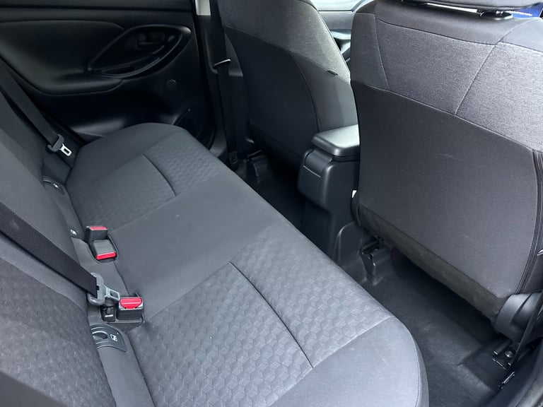 2022 Toyota Yaris 1.5 Hybrid Design 5dr CVT HATCHBACK Petrol/Electric Hybrid Automatic