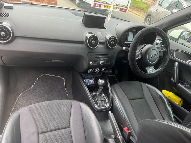 Audi, A1, Hatchback, 2012, Semi-Auto, 1390 (cc), 3 doors