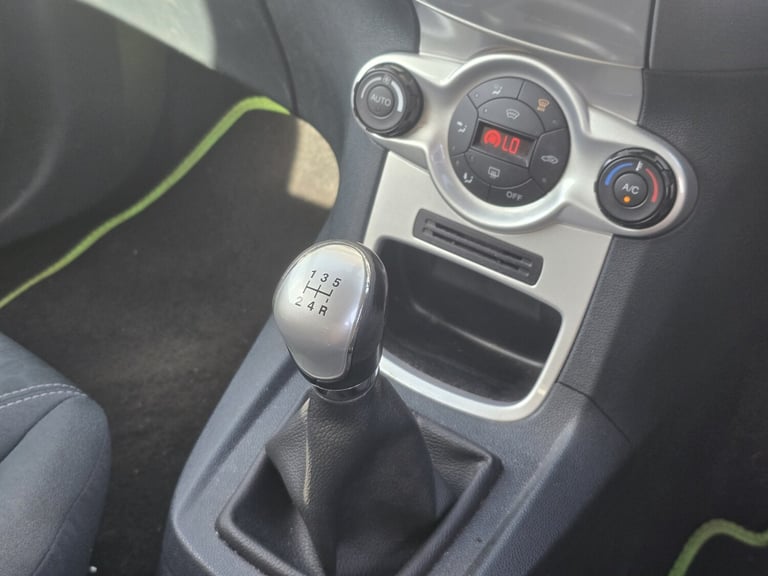 FORD FIESTA 1.4 Titanium 2009