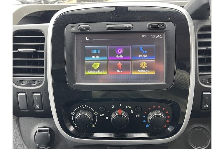 2018 Renault Trafic dCi ENERGY 27 Sport Nav Panel Van Diesel Manual