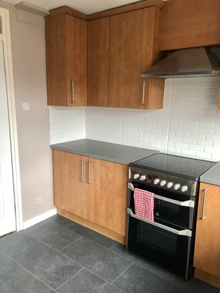 Two bedroom + box room house to let in Pumpherston