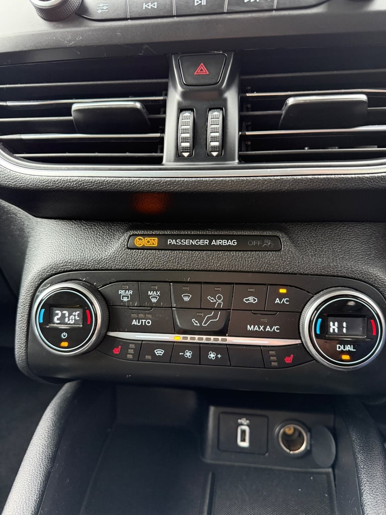 Ford Focus 2019 1.0 Titanium, Hatchback, 2019, Manual,) 5 door