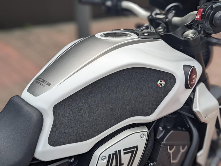 HONDA CB1000R PLUS 2020 - FULL ARROW SYSTEM - HEATED GRIPS - ASV LEVERS - SCREEN