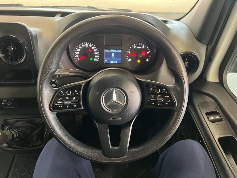 2022 Mercedes-Benz Sprinter 2.0 315 CDI Progressive RWD L3 Euro 6 (s/s) 2dr Dropside Diesel Manual